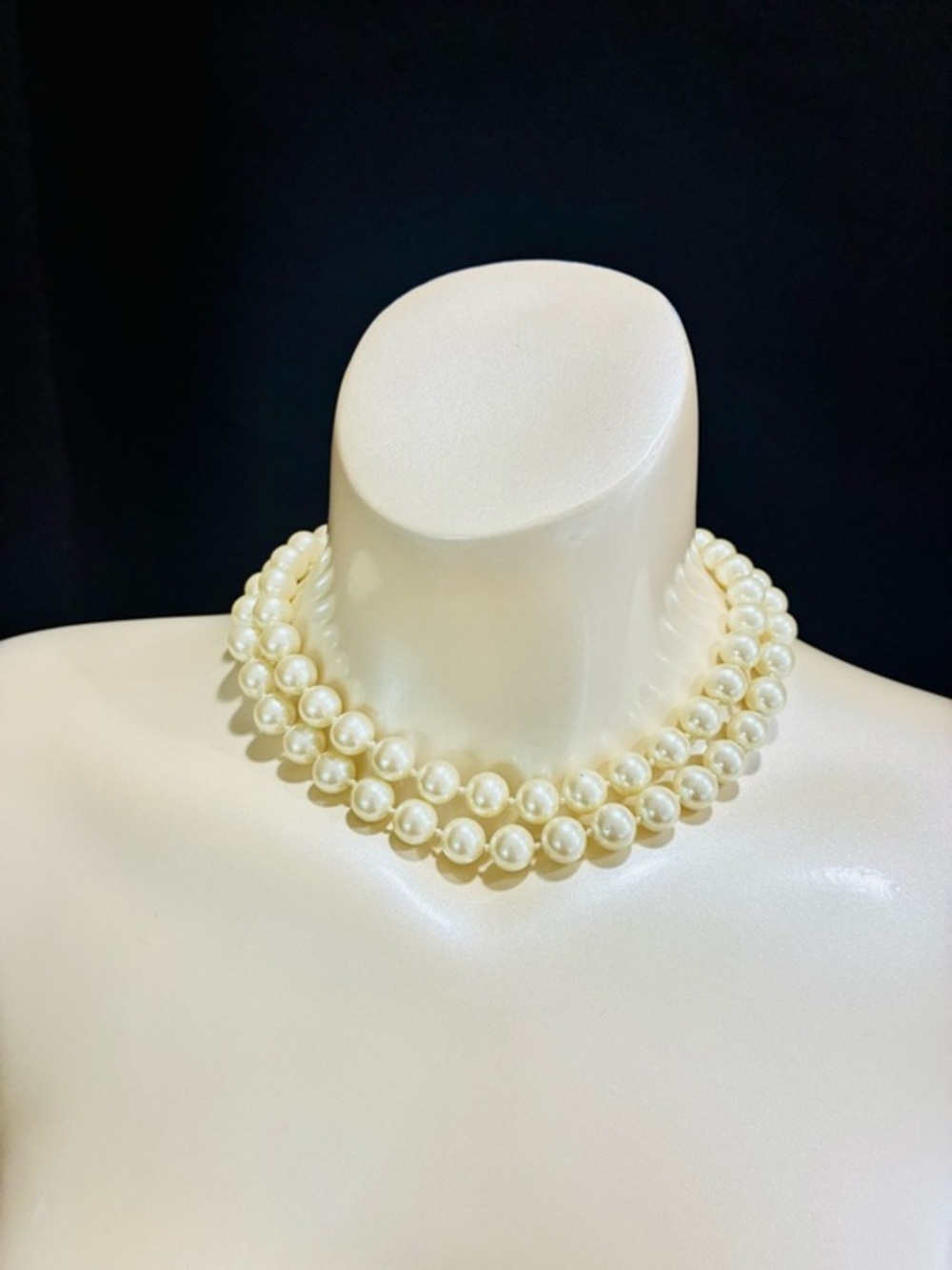 VTG Elegant Classic Double-Strand Pearl Choker Necklace - Ivory ADJ Length EUC